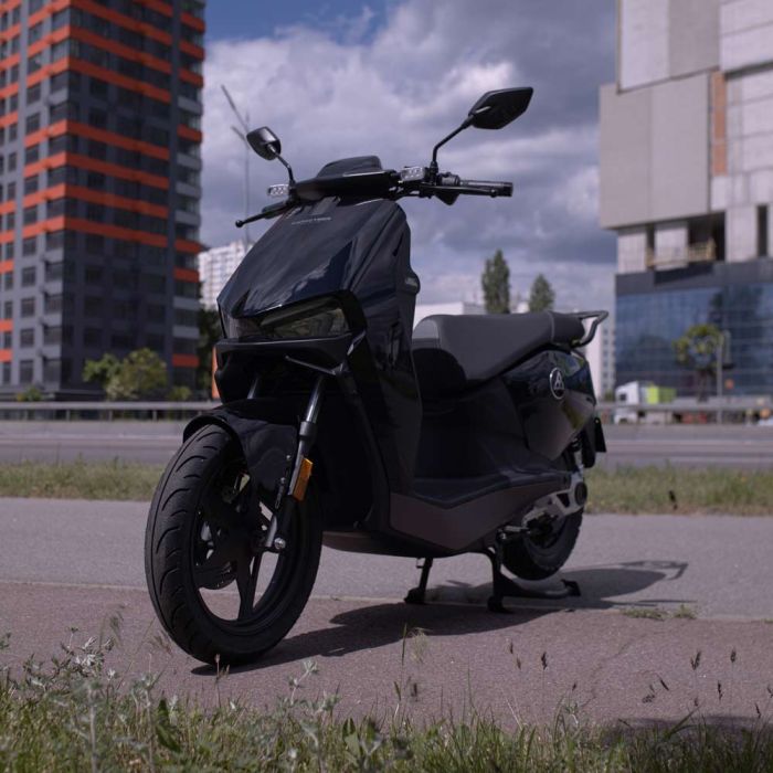 Електроскутер SARKCYBER HC200 CBS Diamond Black