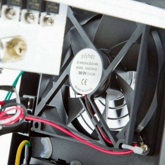 Джерело безперебійного живлення Logicpower LPY-B-PSW-800 ВА / 560 Вт лінійно-інтерактивне з правильною синусоїдою