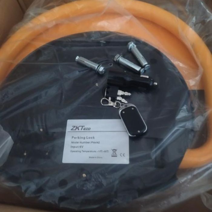 Блокатор паркувального місця, обмежувач паркування, бар'єр паркувальний, автоматичний бар'єр ZKTeco Plock 2 з дистанційним керуванням