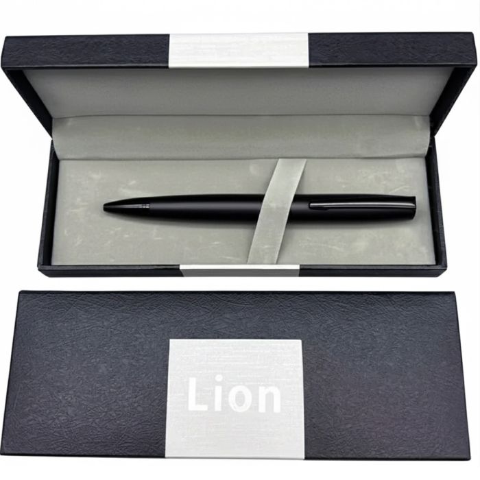 Подарункова ручка в коробці Lion (чорна матова) 382