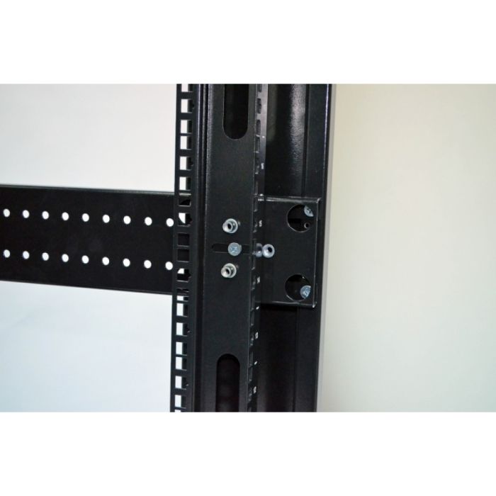 Шафа серверна CMS 28U 610 х 675 UA-MGSE2866MB посилена для мережевого обладнання