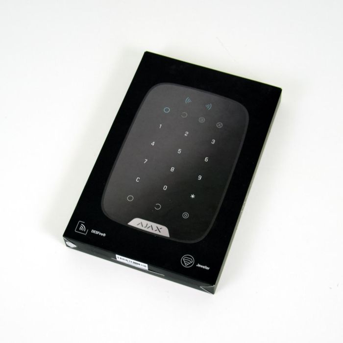 Бездротова сенсорна клавіатура Ajax Keypad Plus (8EU) black (розпродаж 844) зі зчитувачем карток Pass і брелоків Tag