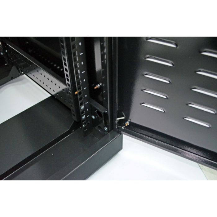 Шафа серверна CMS 42U 610 х 675 UA-MGSE4266MB посилена для мережевого обладнання