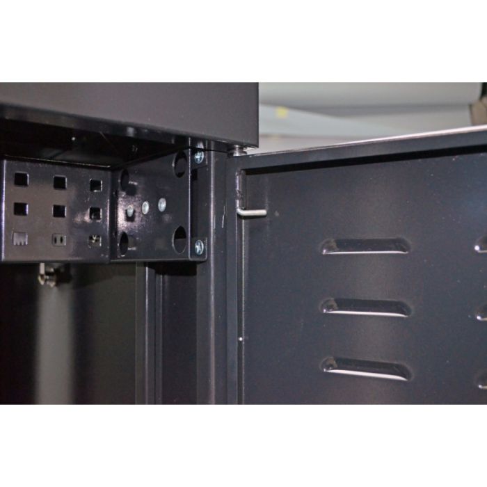 Шафа серверна CMS 33U 800 х 865 UA-MGSE3388MB посилена для мережевого обладнання