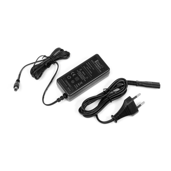 Блок живлення Full Energy BGP-122U 12 В / 2 А (Довжина мережевого кабелю: 0.9 м, Довжина вихідного кабелю: 1.4 м)