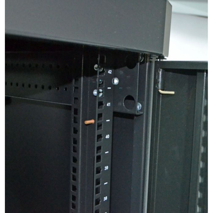 Шафа серверна CMS 33U 610 х 1055 UA-MGSE33610MPB посилена з перфорованими дверима для мережевого обладнання