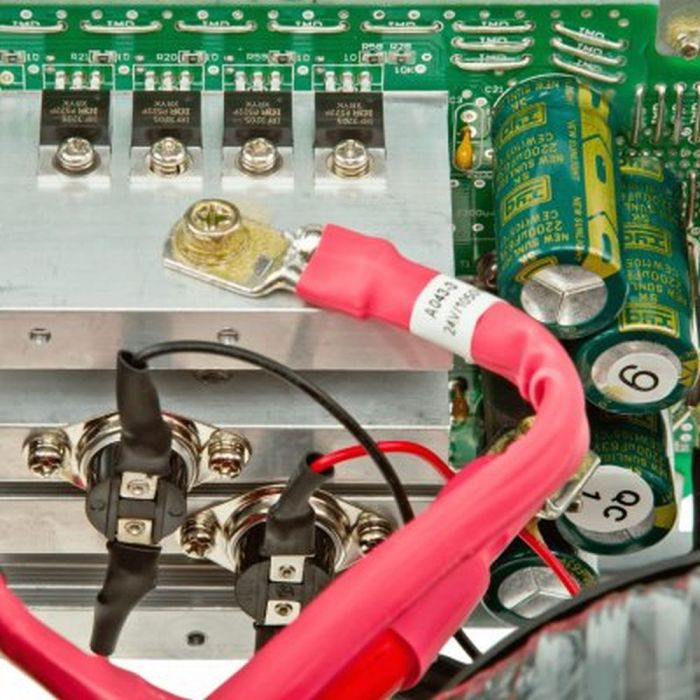 Джерело безперебійного живлення Logicpower LPY-B-PSW-800 ВА / 560 Вт лінійно-інтерактивне з правильною синусоїдою