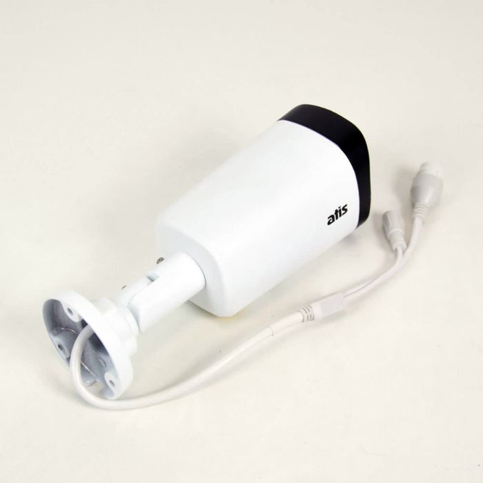 IP-відеокамера вулична 4 Мп ATIS ANW-4MAFIRP-50W/2.8-12A Ultra (розпродаж 642) із вбудованим мікрофоном для системи IP-відеоспостереження